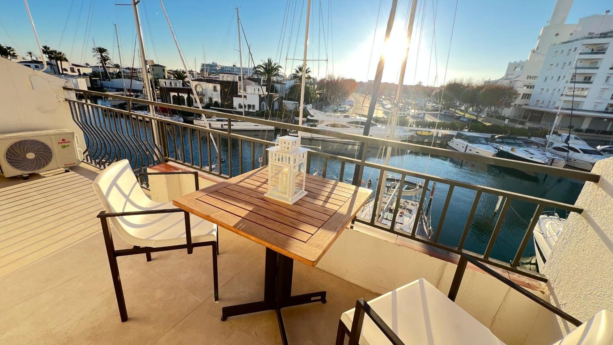 Estudio Frente Al Canal Con Terraza Empuriabrava Exteriör bild